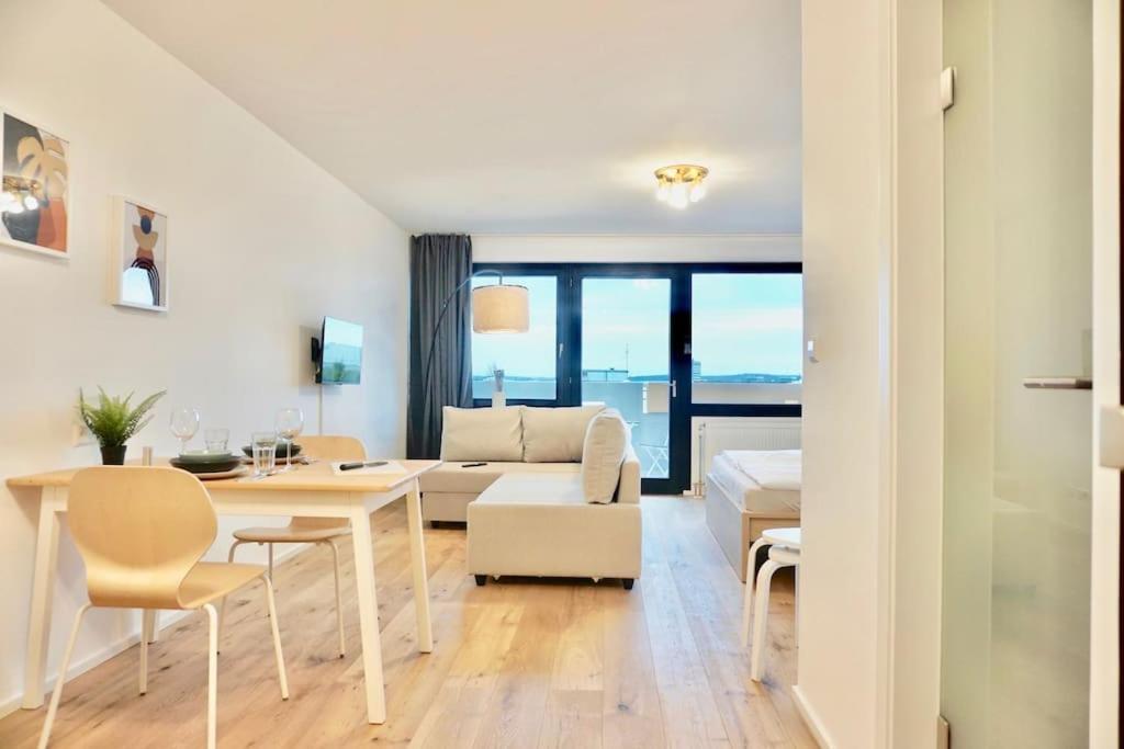 Neu Modernes Apartment In Top Lage, Free Parking Max 1,65M Hoehe Und 1,8M Breite Карлсруэ Экстерьер фото