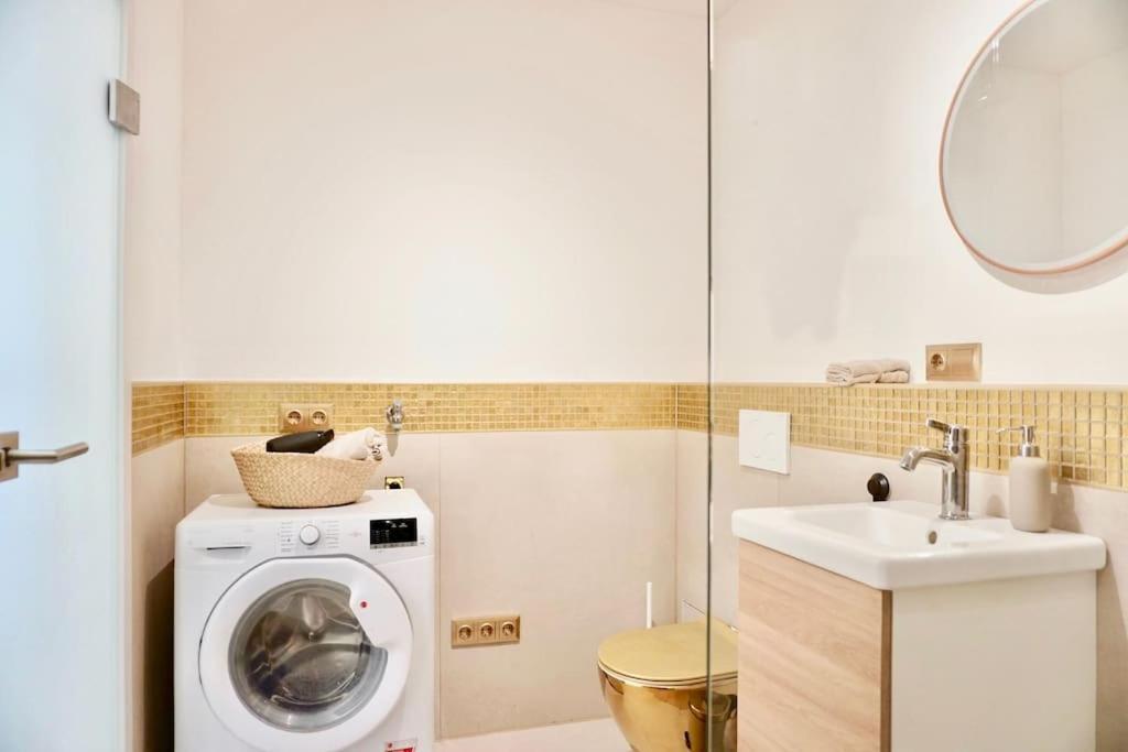 Neu Modernes Apartment In Top Lage, Free Parking Max 1,65M Hoehe Und 1,8M Breite Карлсруэ Экстерьер фото