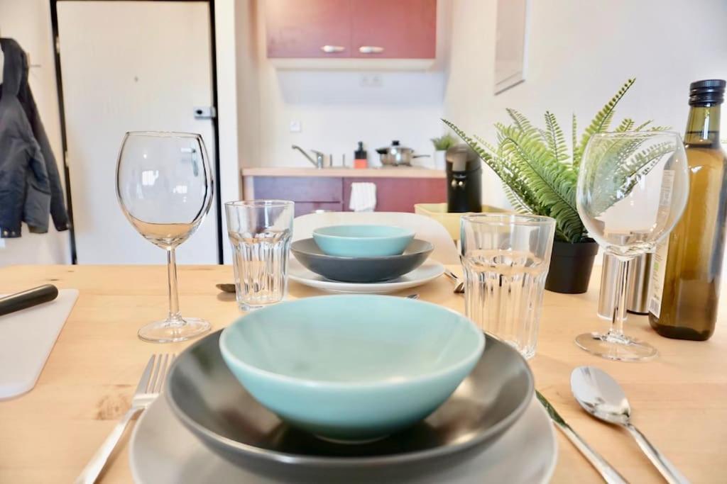 Neu Modernes Apartment In Top Lage, Free Parking Max 1,65M Hoehe Und 1,8M Breite Карлсруэ Экстерьер фото